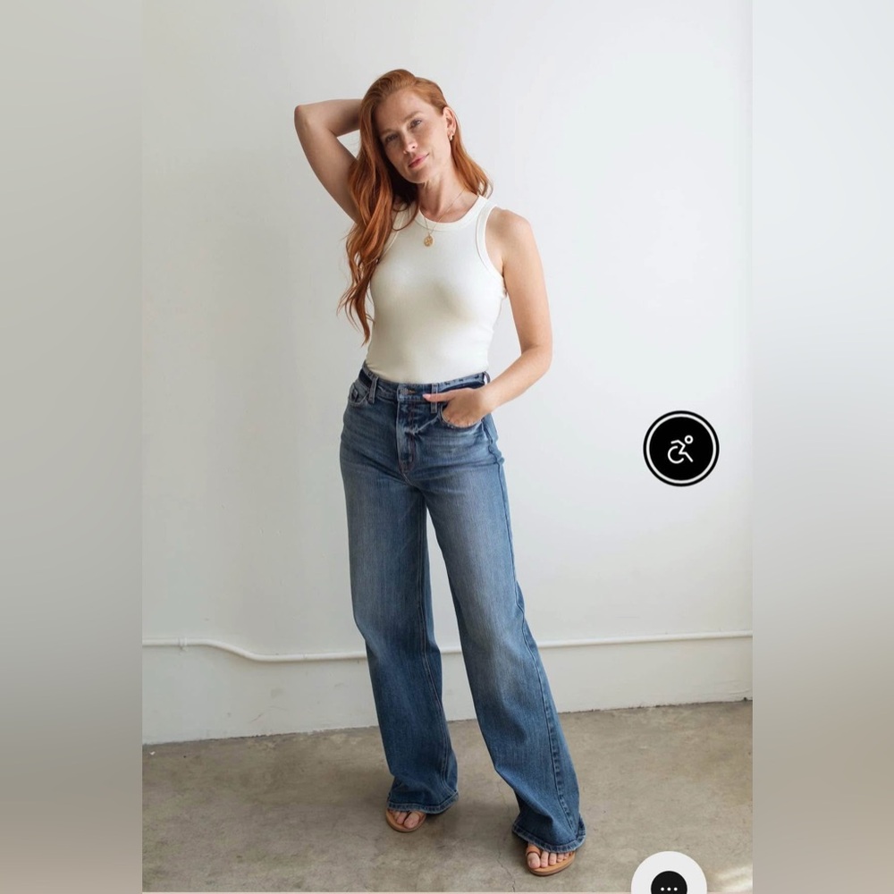 Carly Jean Los Angeles Holland Wide Leg Jeans Size 7